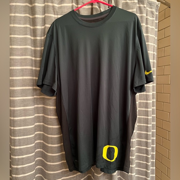 Nike Men’s University of Oregon Dri-Fit T-Shirt - Picture 1 of 6